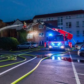 Einsatzreicher Abend für Itzehoer Wehr: Gebäudebrand und mehrere Kleinfeuer Einsatzreicher Abend für Itzehoer Wehr: Gebäudebrand und mehrere Kleinfeuer